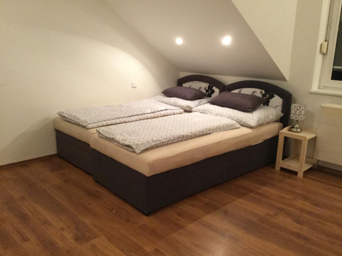 Justyna Villa Pardubice Eksteriør billede